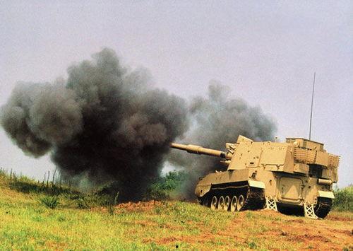 国产自行火炮开火视频,火力全开，捍卫国家安全