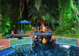 国产另类裸体游泳池视频